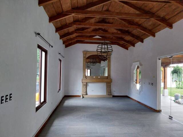 #2175 - Casa para Venta en La Antigua Guatemala - Sacatepéquez